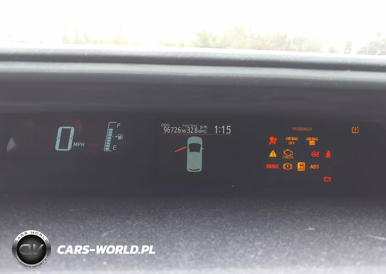 2015 Toyota Prius C Three VIN:JTDKDTB37F1114943 - 7