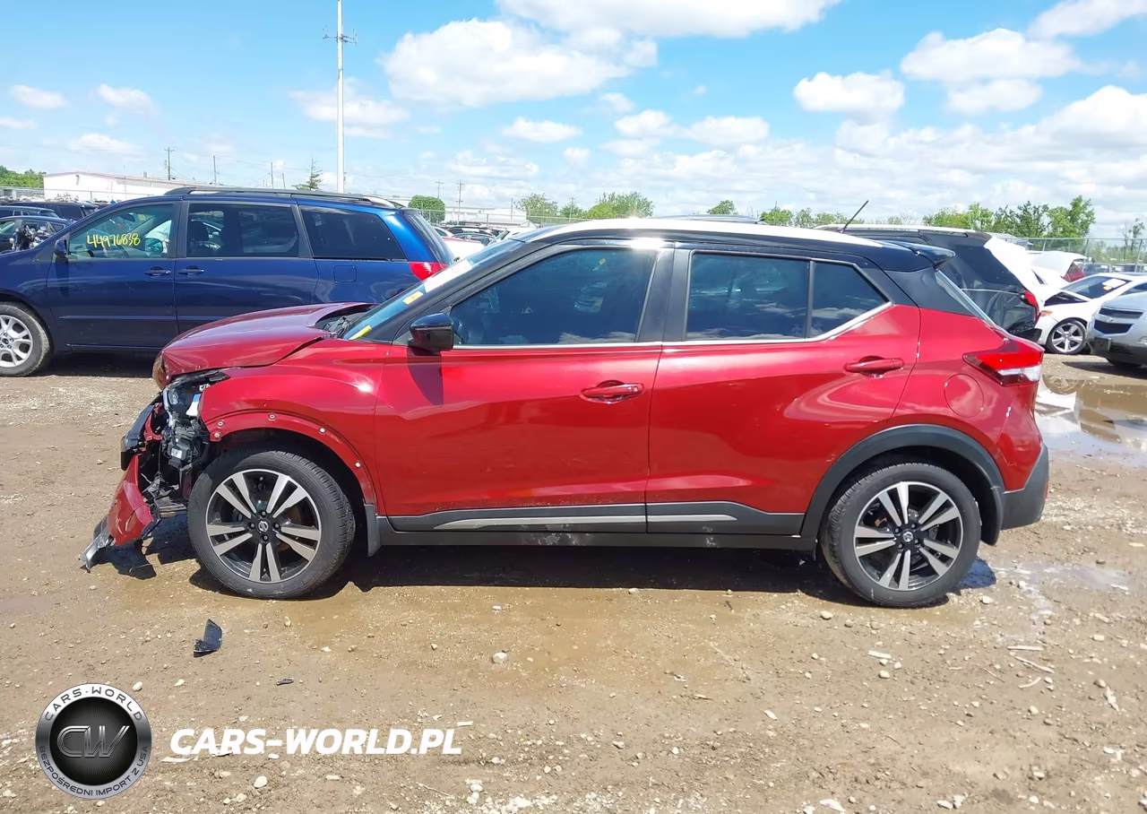 2019 Nissan Kicks Sr VIN:3N1CP5CU3KL569793 - 14