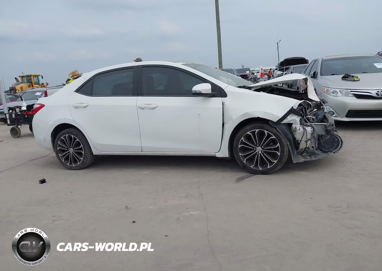 2015 Toyota Corolla S Plus VIN:5YFBURHE6FP281155 - 12