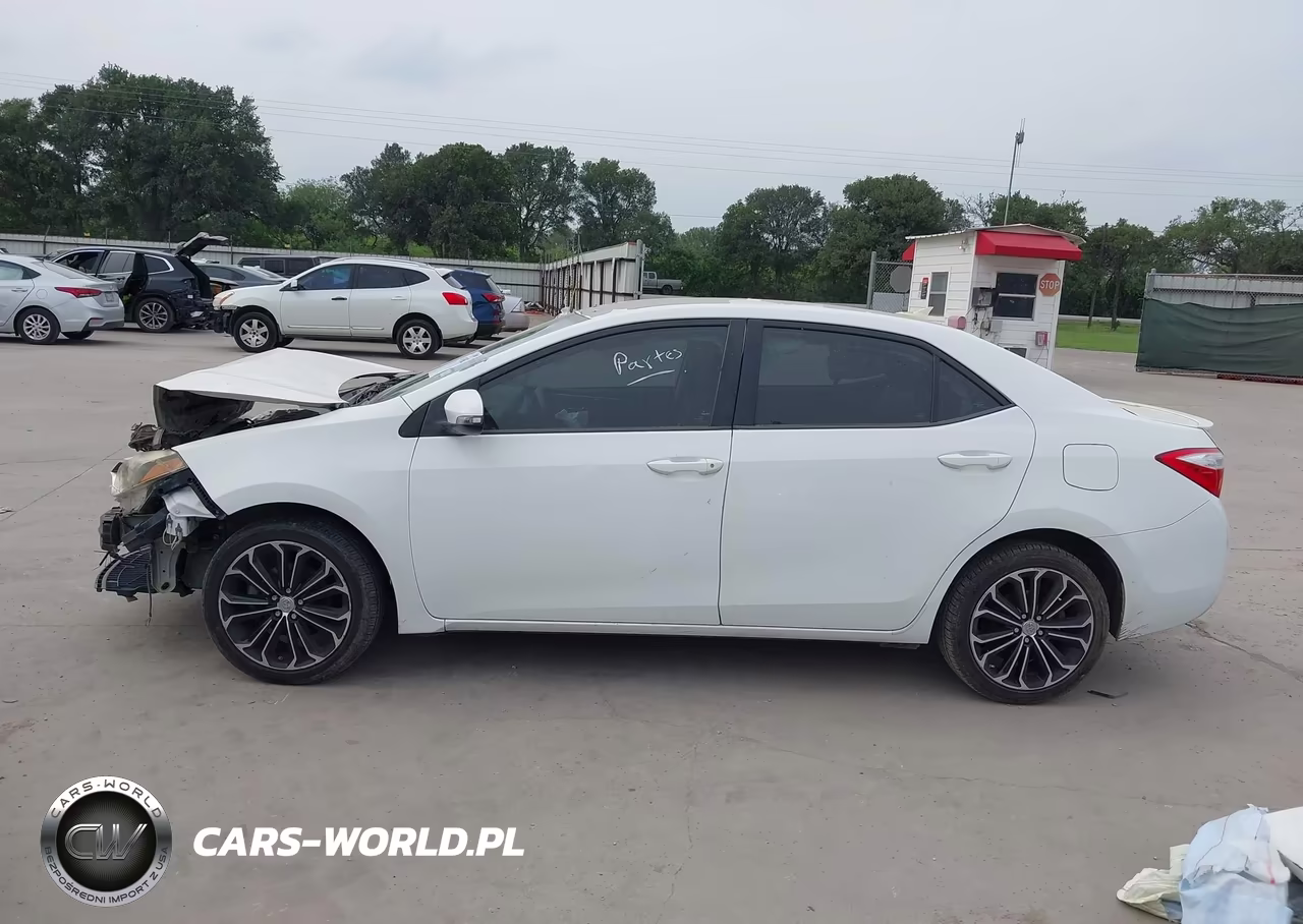2015 Toyota Corolla S Plus VIN:5YFBURHE6FP281155 - 13