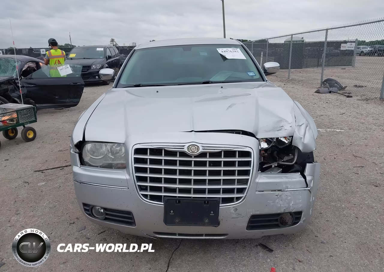 2010 Chrysler 300 Touring-Signature Series-Executive Series VIN:2C3CA5CV2AH326656 - 12