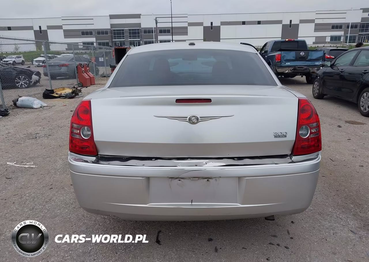 2010 Chrysler 300 Touring-Signature Series-Executive Series VIN:2C3CA5CV2AH326656 - 16
