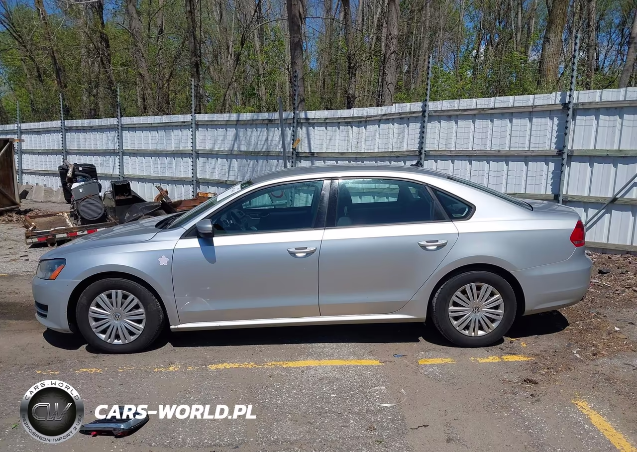 2014 Volkswagen Passat 2.5L S VIN:1VWAH7A37EC004905 - 14