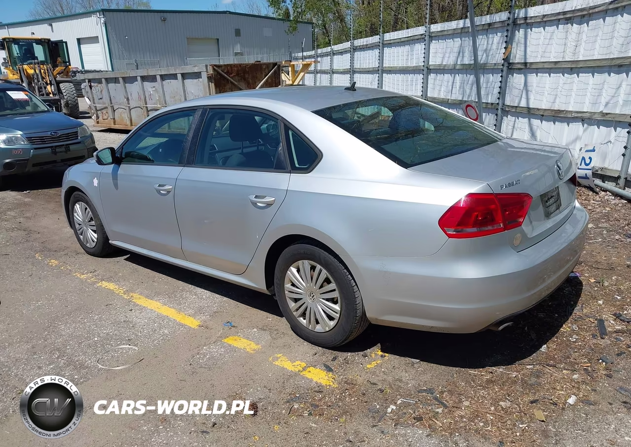 2014 Volkswagen Passat 2.5L S VIN:1VWAH7A37EC004905 - 3