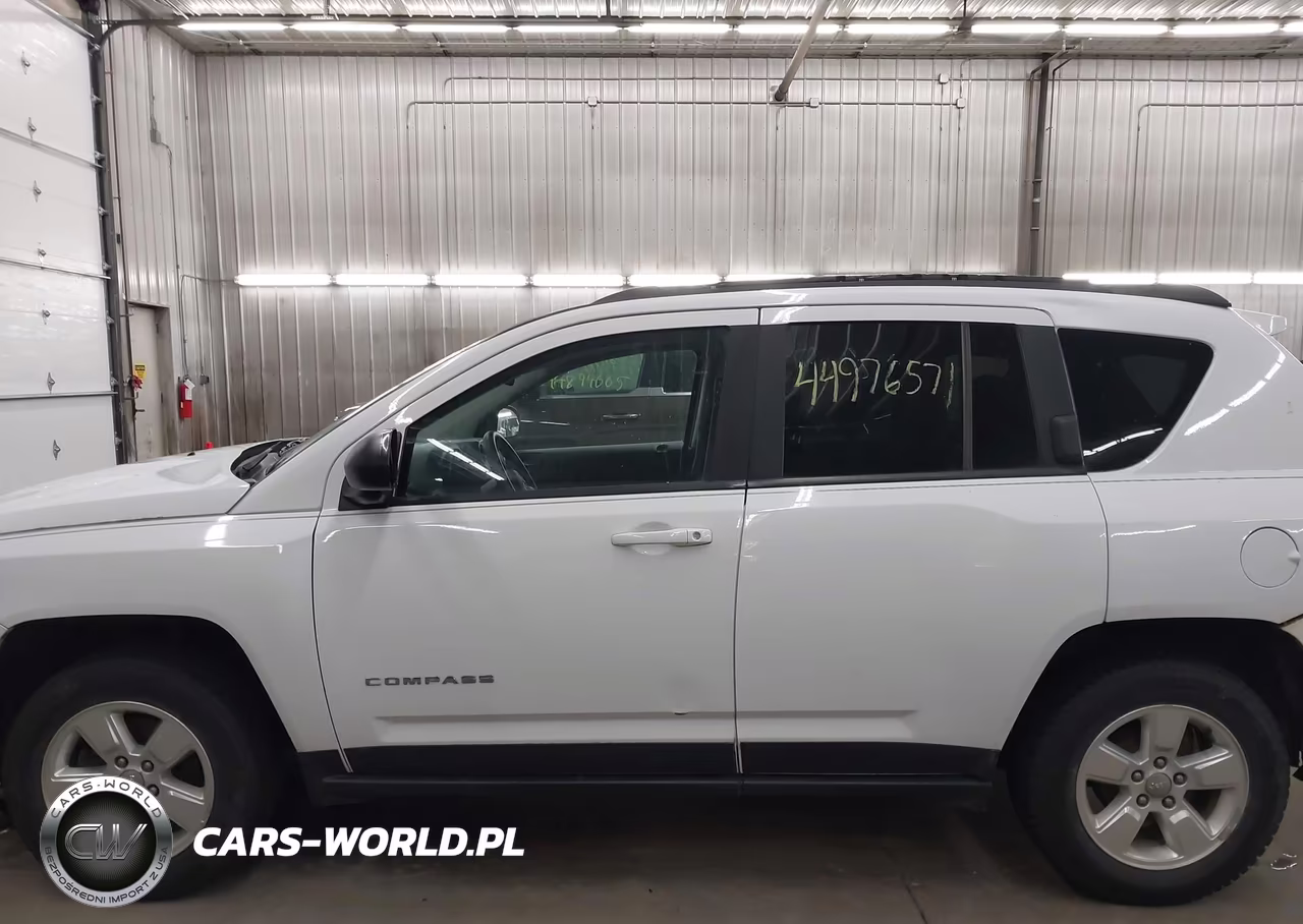 2015 Jeep Compass Sport VIN:1C4NJCBA5FD131193 - 15