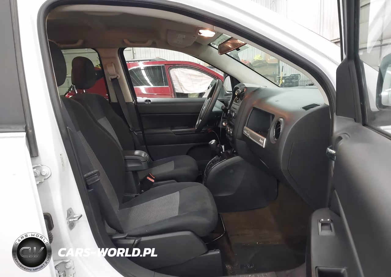 2015 Jeep Compass Sport VIN:1C4NJCBA5FD131193 - 5
