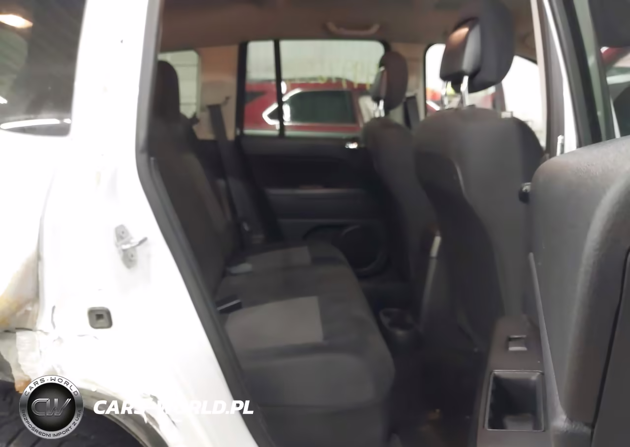 2015 Jeep Compass Sport VIN:1C4NJCBA5FD131193 - 8