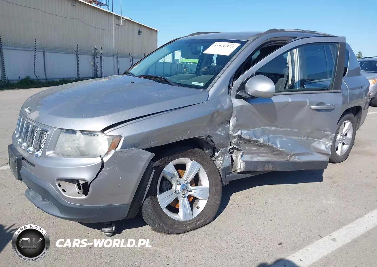 2015 Jeep Compass Latitude VIN:1C4NJCEB1FD209621 - 2
