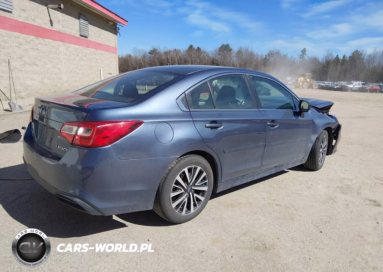 2018 Subaru Legacy 2.5I VIN:4S3BNAB66J3002045 - 4