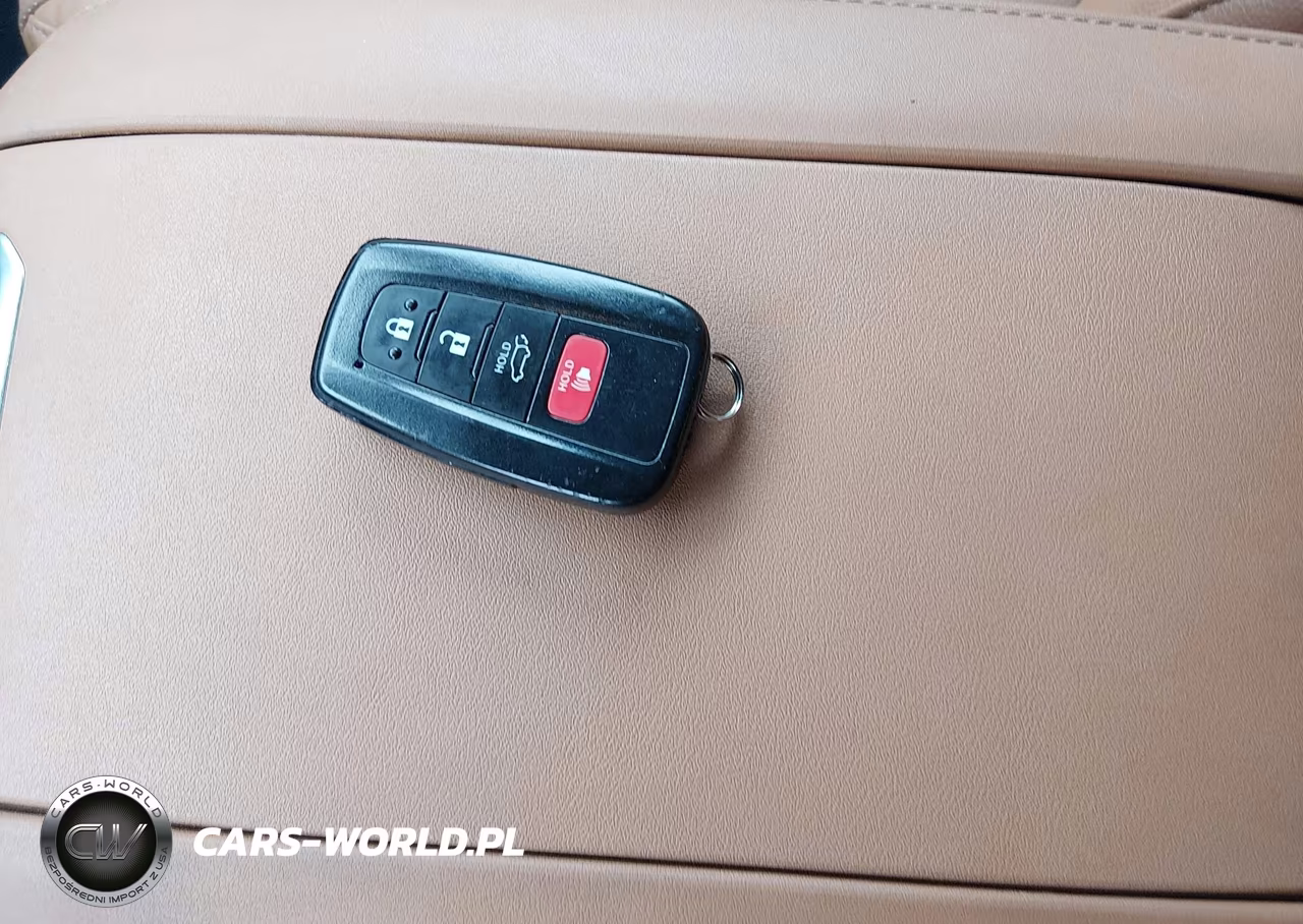 2022 Toyota Highlander Platinum VIN:5TDFZRBH0NS196064 - 11