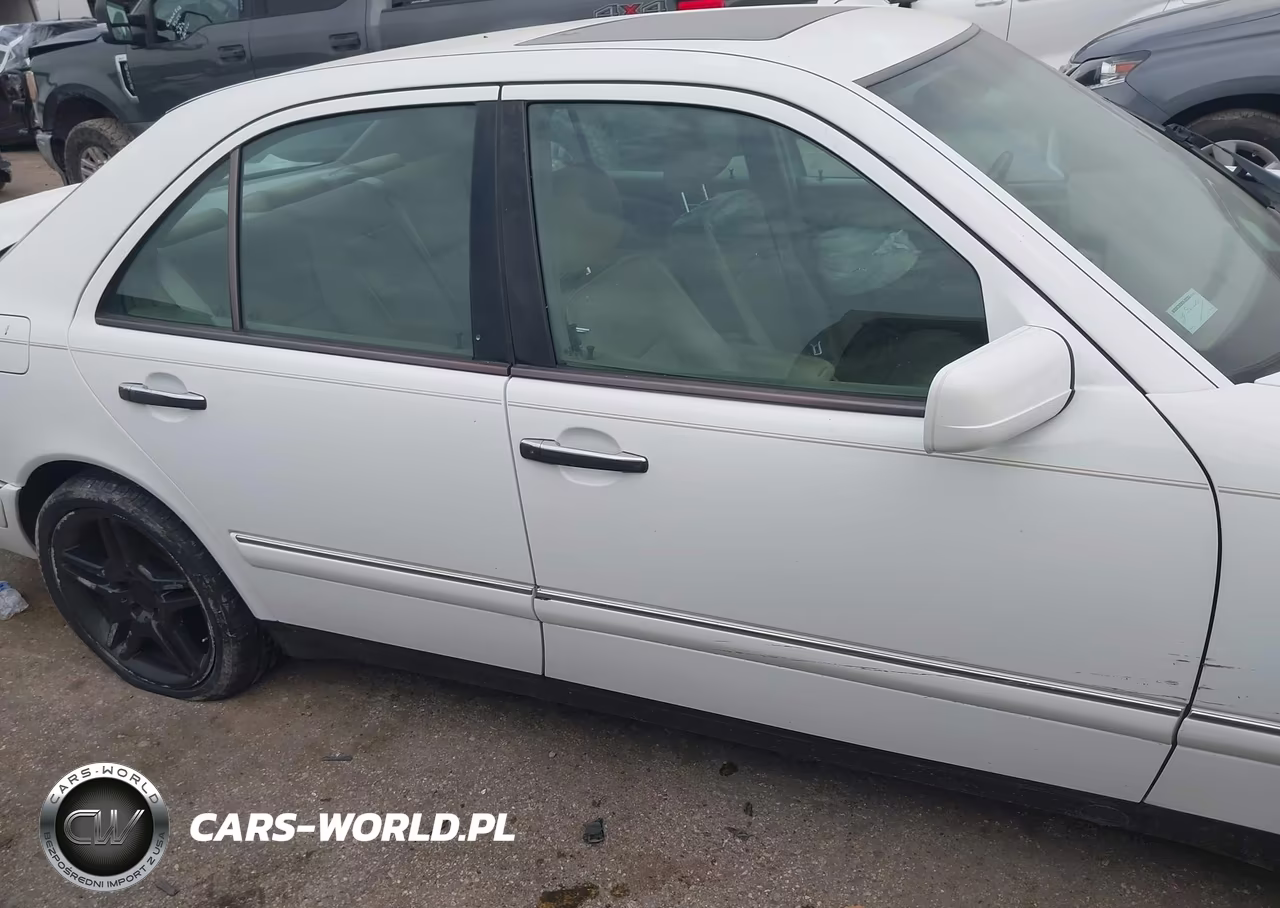 1998 Mercedes-Benz E 300 Diesel VIN:WDBJF25F3WA695748 - 12