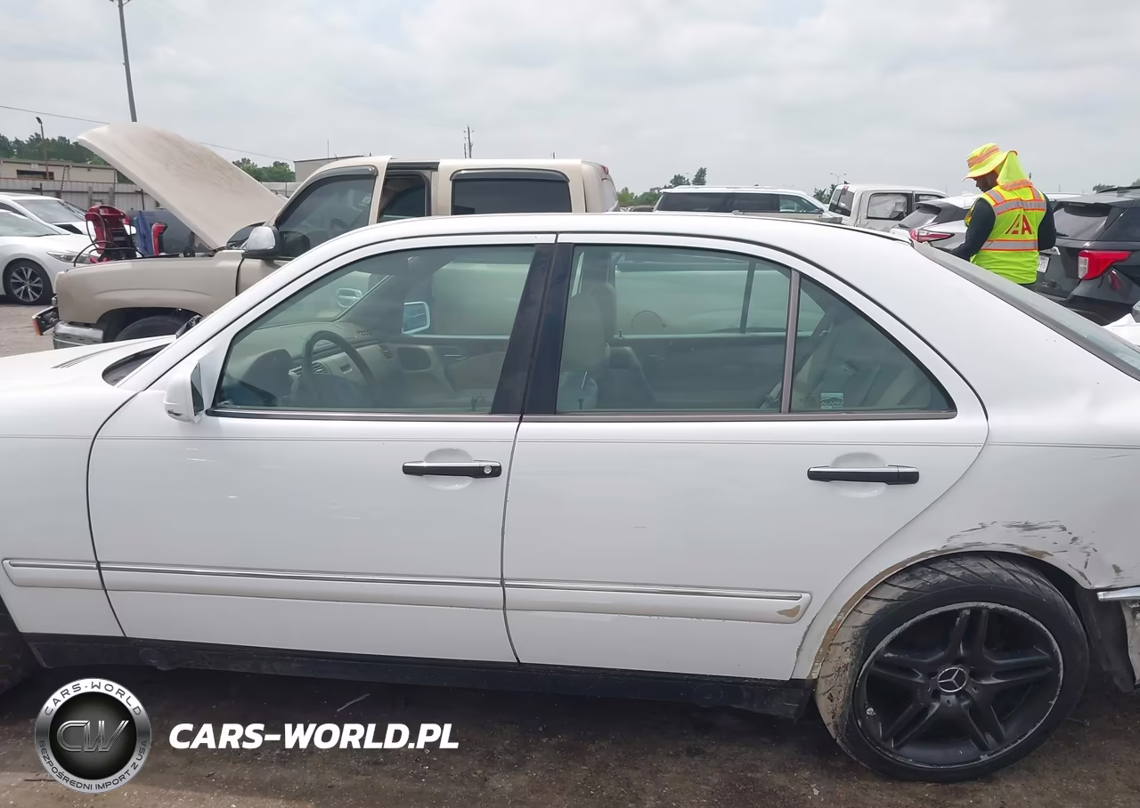 1998 Mercedes-Benz E 300 Diesel VIN:WDBJF25F3WA695748 - 13