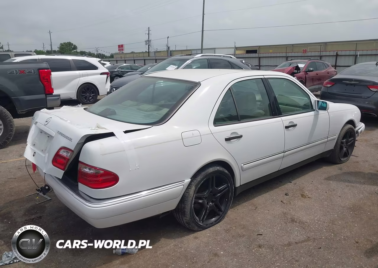 1998 Mercedes-Benz E 300 Diesel VIN:WDBJF25F3WA695748 - 4