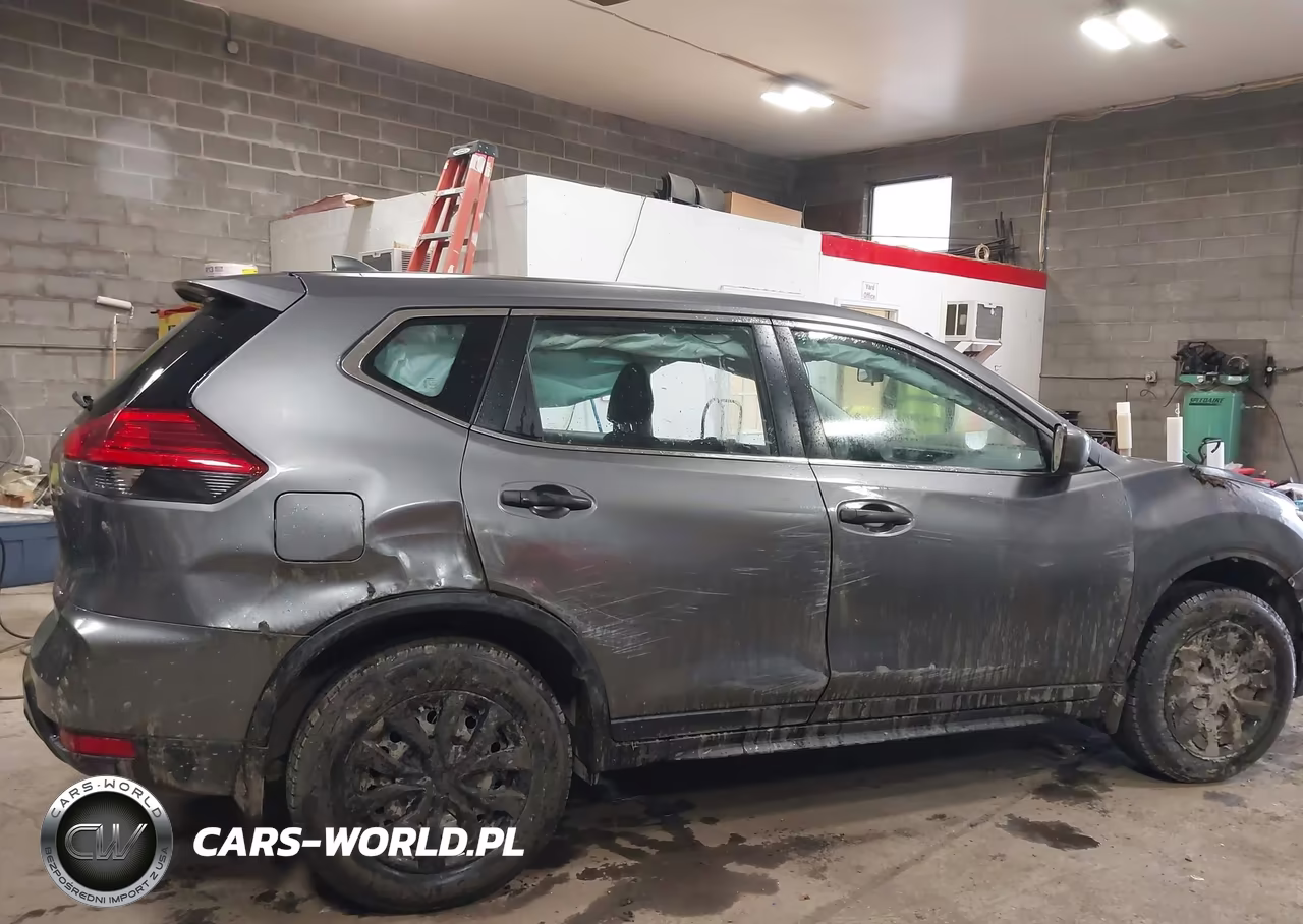 2017 Nissan Rogue S VIN:JN8AT2MV7HW008865 - 18