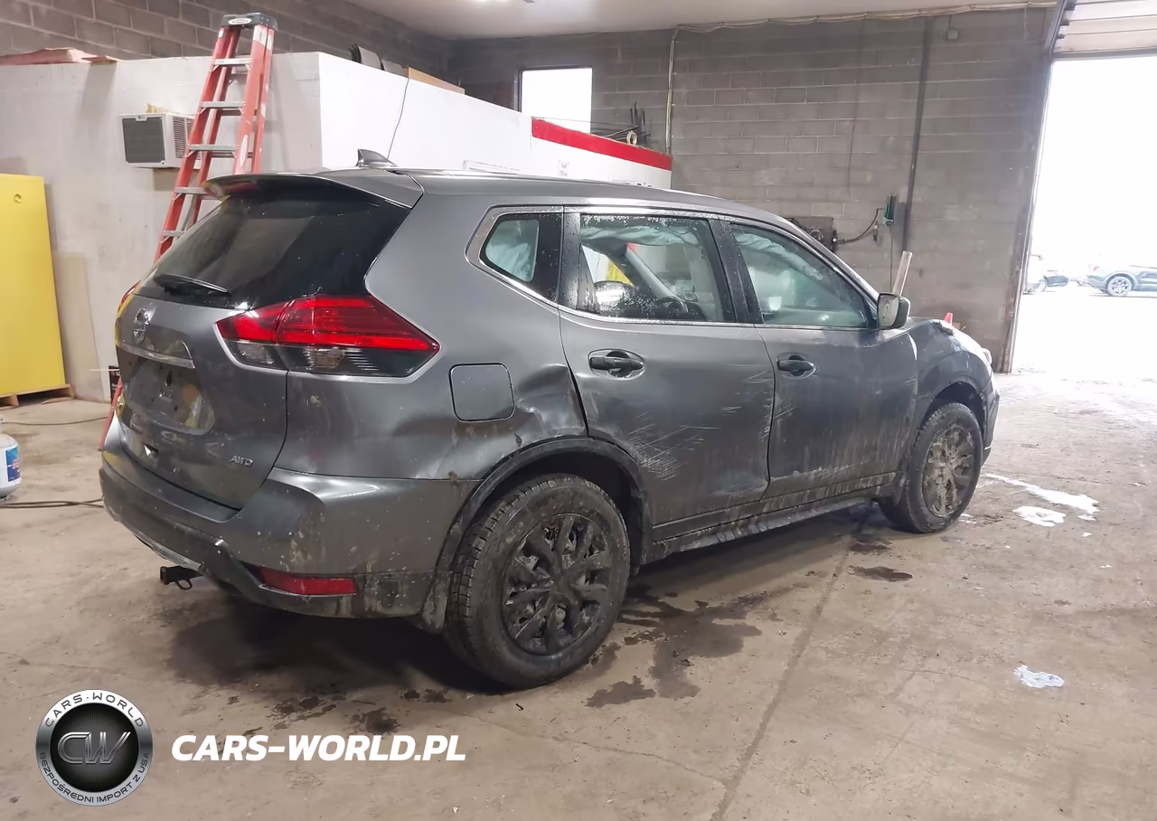 2017 Nissan Rogue S VIN:JN8AT2MV7HW008865 - 4
