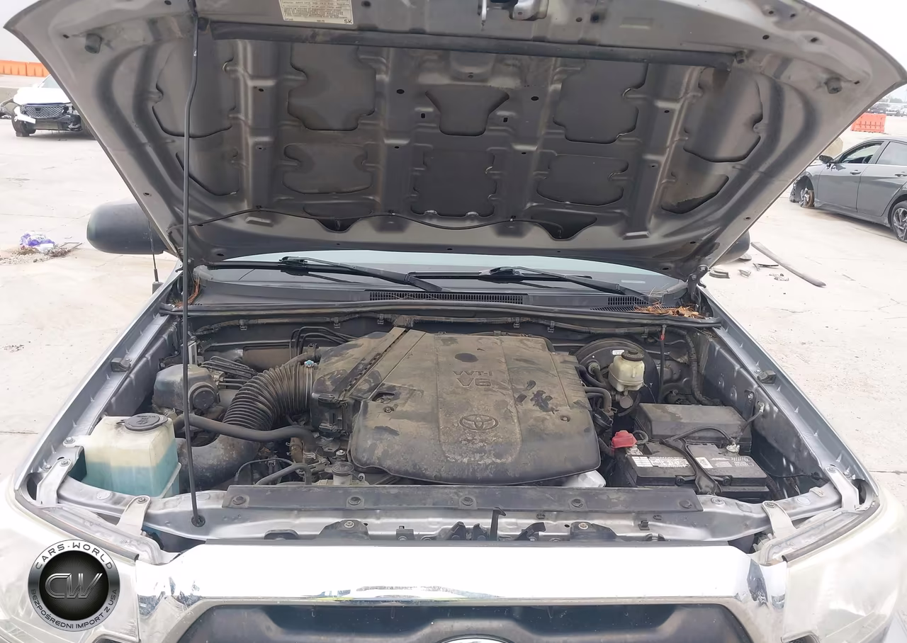 2015 Toyota Tacoma Base V6 VIN:3TMMU4FN3FM082134 - 10
