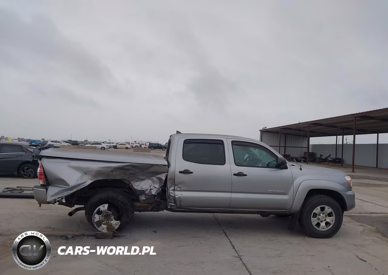 2015 Toyota Tacoma Base V6 VIN:3TMMU4FN3FM082134 - 14