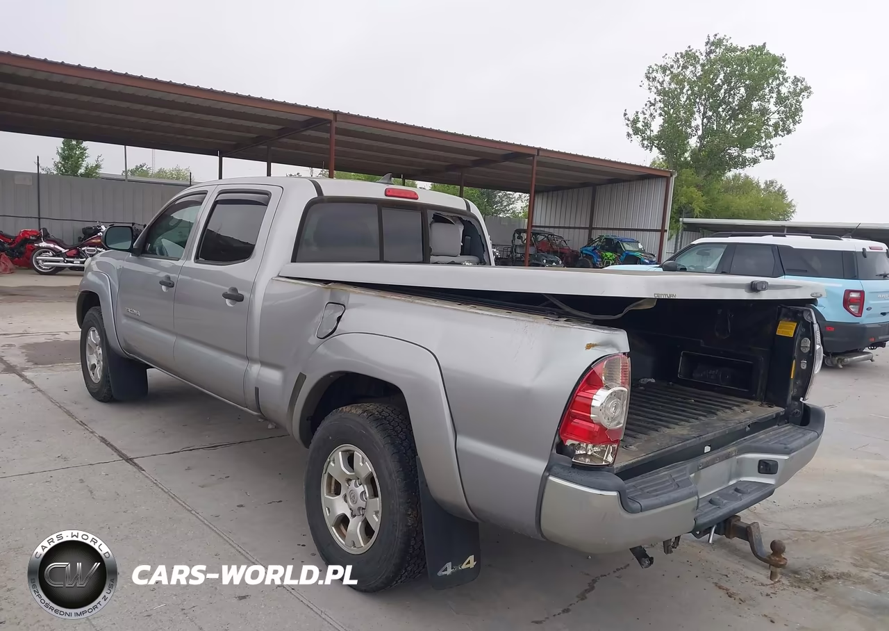 2015 Toyota Tacoma Base V6 VIN:3TMMU4FN3FM082134 - 3