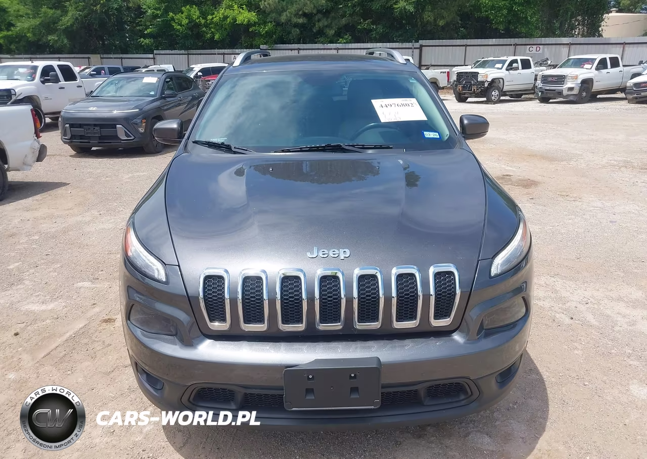 2016 Jeep Cherokee Latitude VIN:1C4PJLCS2GW370528 - 6