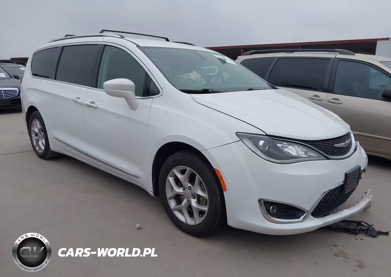 2018 Chrysler Pacifica Touring L – zdjęcie 1 z 17