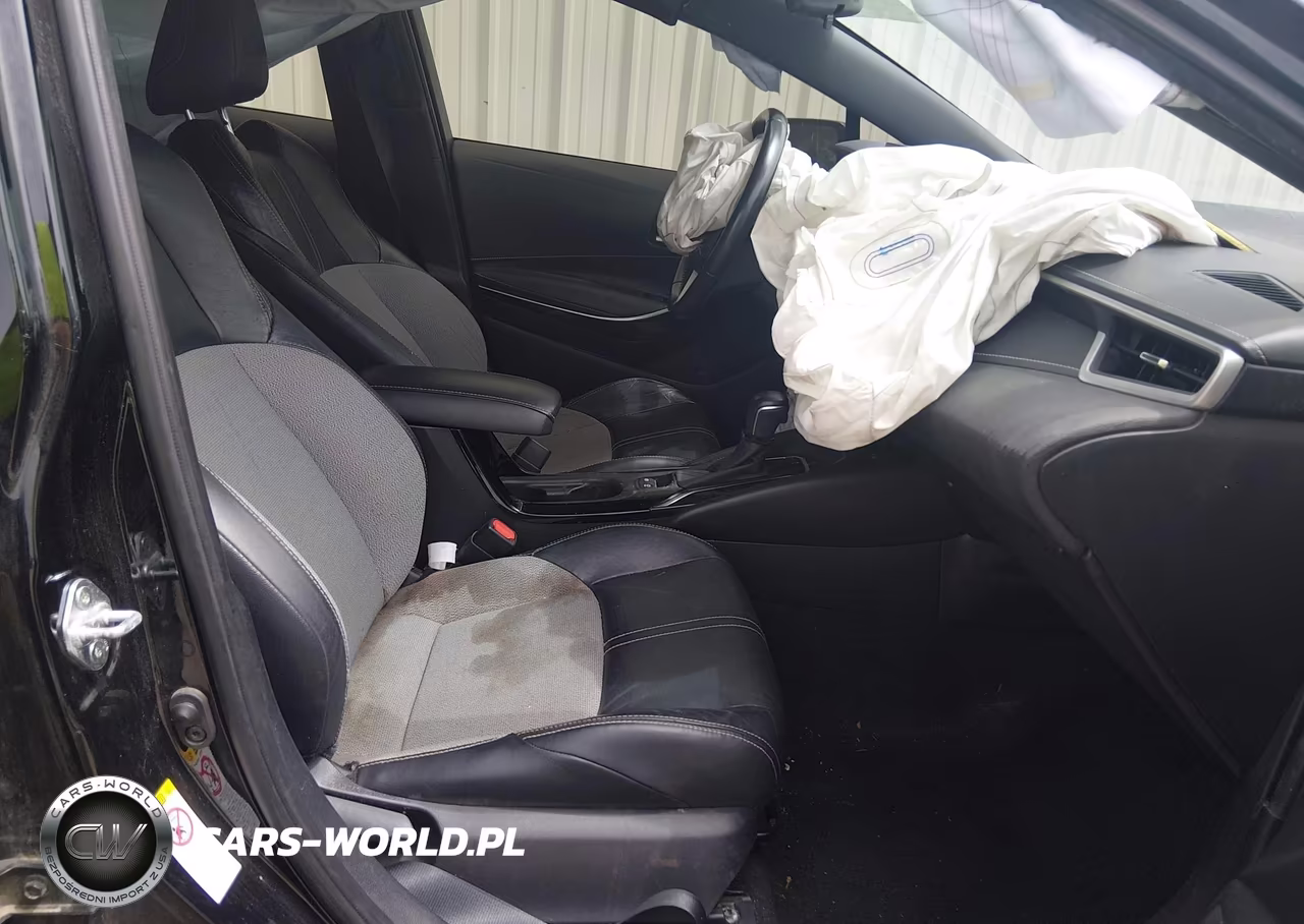 2020 Toyota Corolla Xse VIN:JTNC4RBE9L3102992 - 5