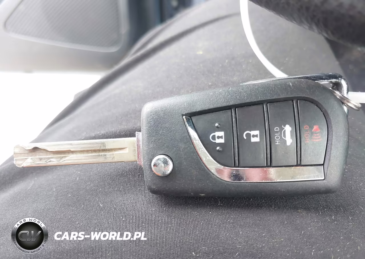 2022 Toyota Corolla Le VIN:JTDEPMAE9N3025665 - 11