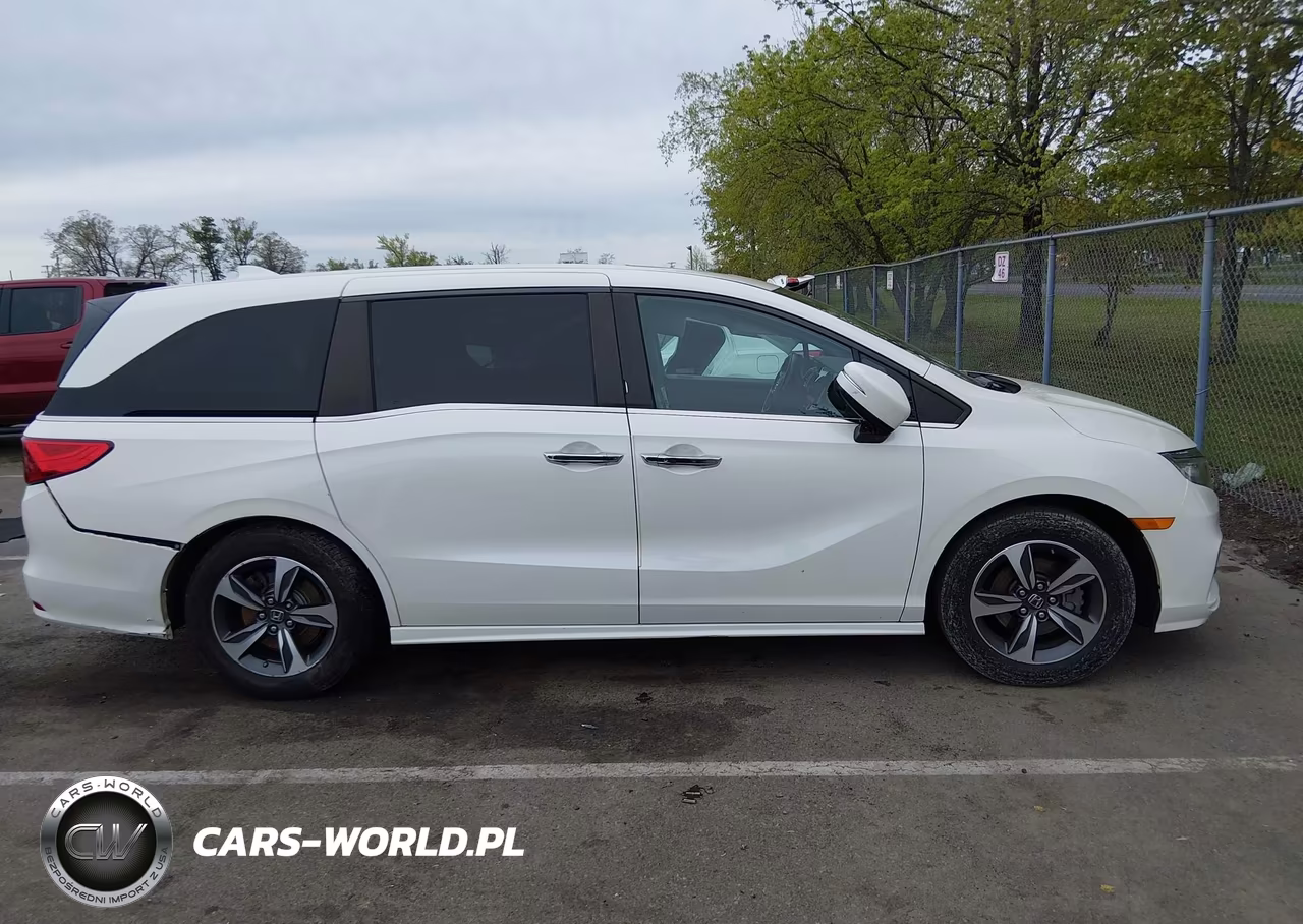 2019 Honda Odyssey Touring VIN:5FNRL6H8XKB102244 - 13