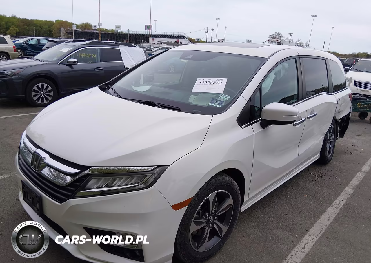2019 Honda Odyssey Touring VIN:5FNRL6H8XKB102244 - 2