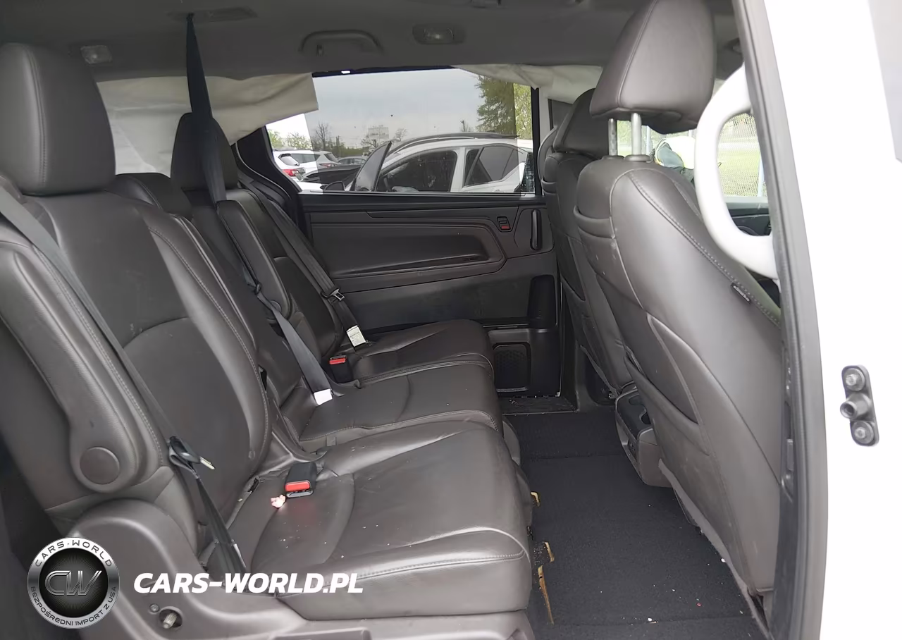 2019 Honda Odyssey Touring VIN:5FNRL6H8XKB102244 - 8