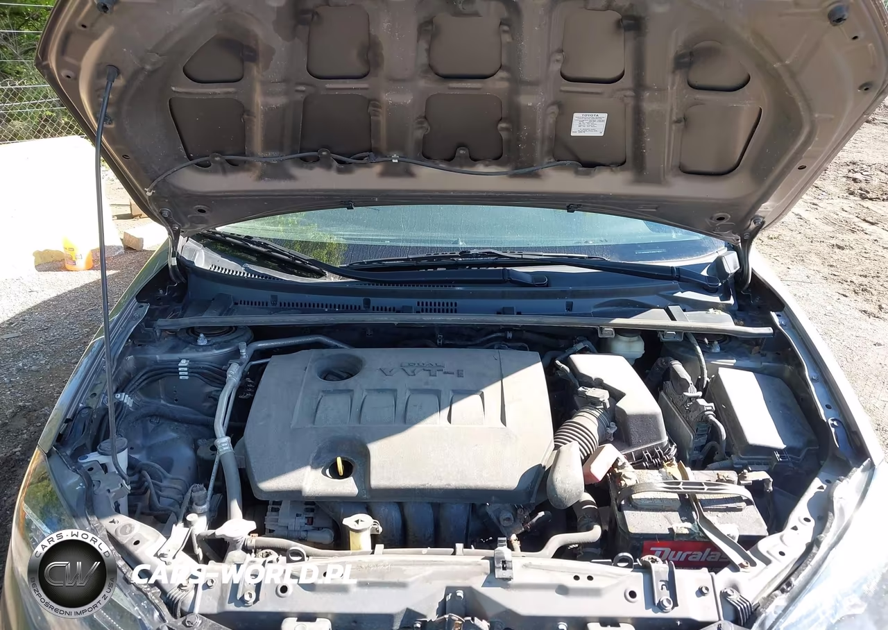 2018 Toyota Corolla Le VIN:2T1BURHE7JC973627 - 10