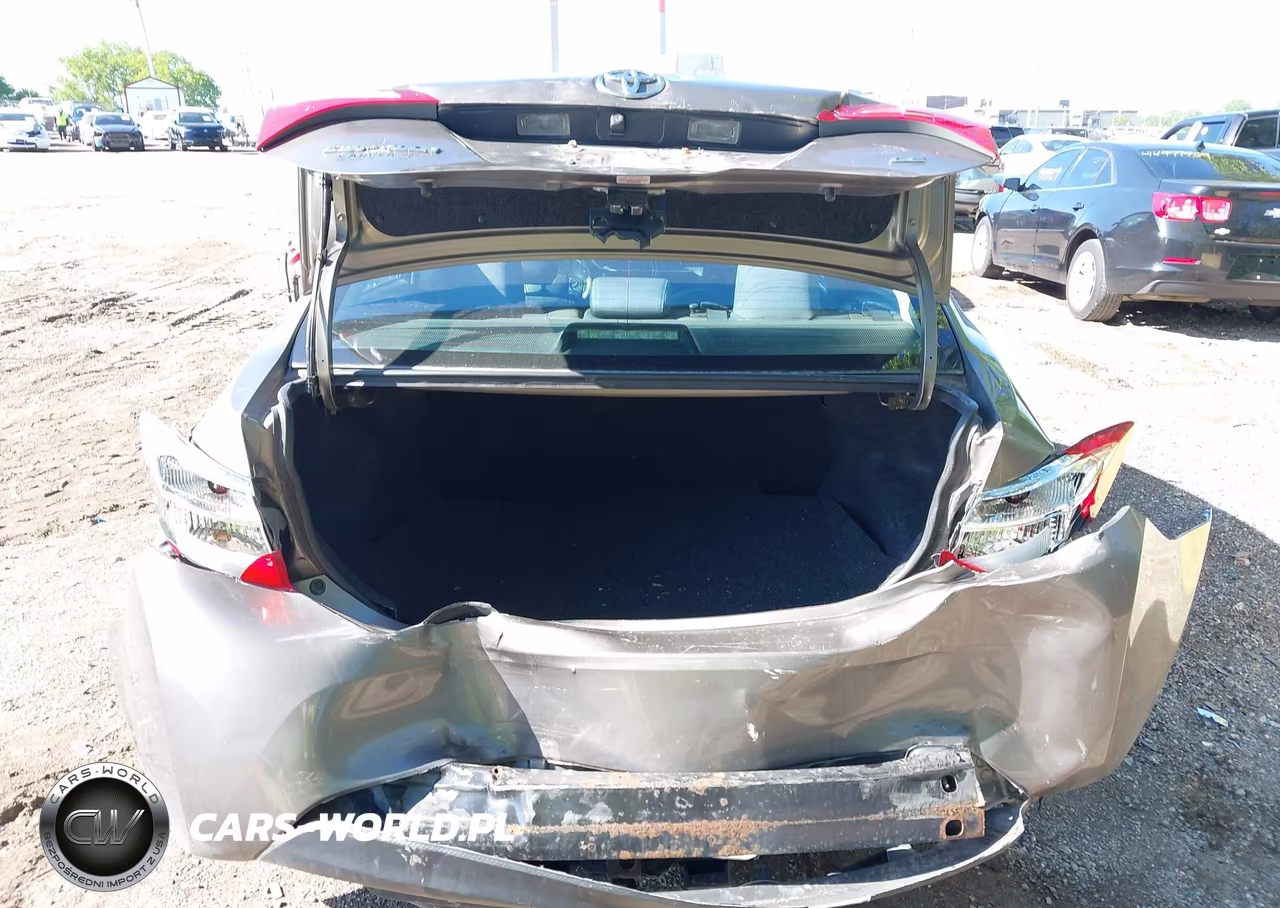 2018 Toyota Corolla Le VIN:2T1BURHE7JC973627 - 16
