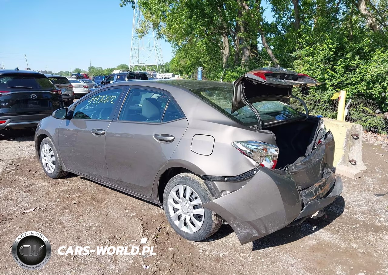 2018 Toyota Corolla Le VIN:2T1BURHE7JC973627 - 3