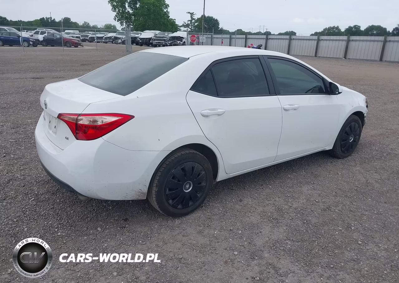2019 Toyota Corolla Le VIN:2T1BURHE6KC193958 - 4