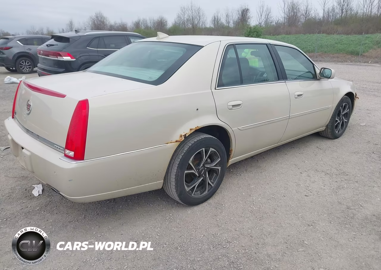 2011 Cadillac Dts Premium Collection VIN:1G6KH5E65BU145061 - 4