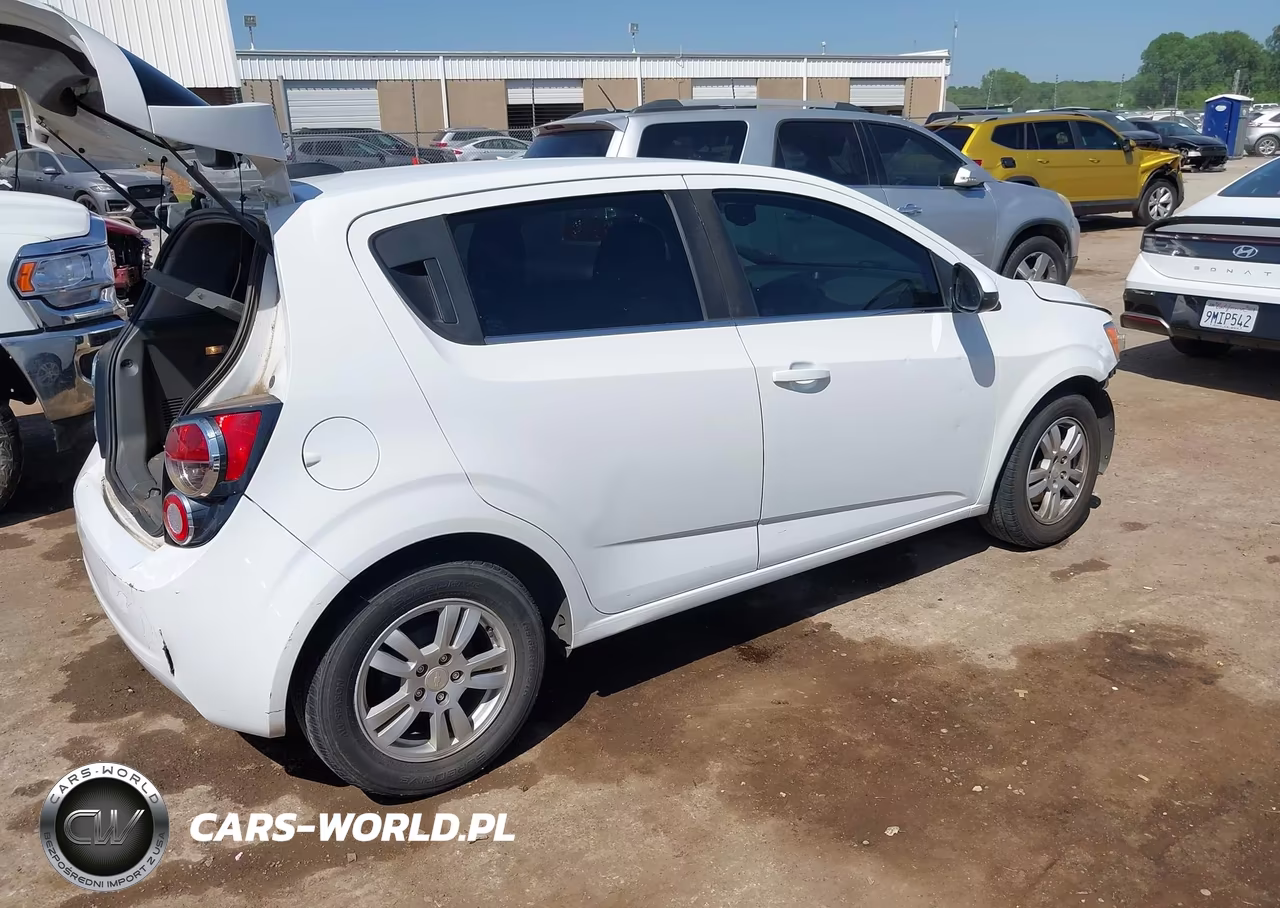2015 Chevrolet Sonic Lt Auto VIN:1G1JC6SH6F4133275 - 4