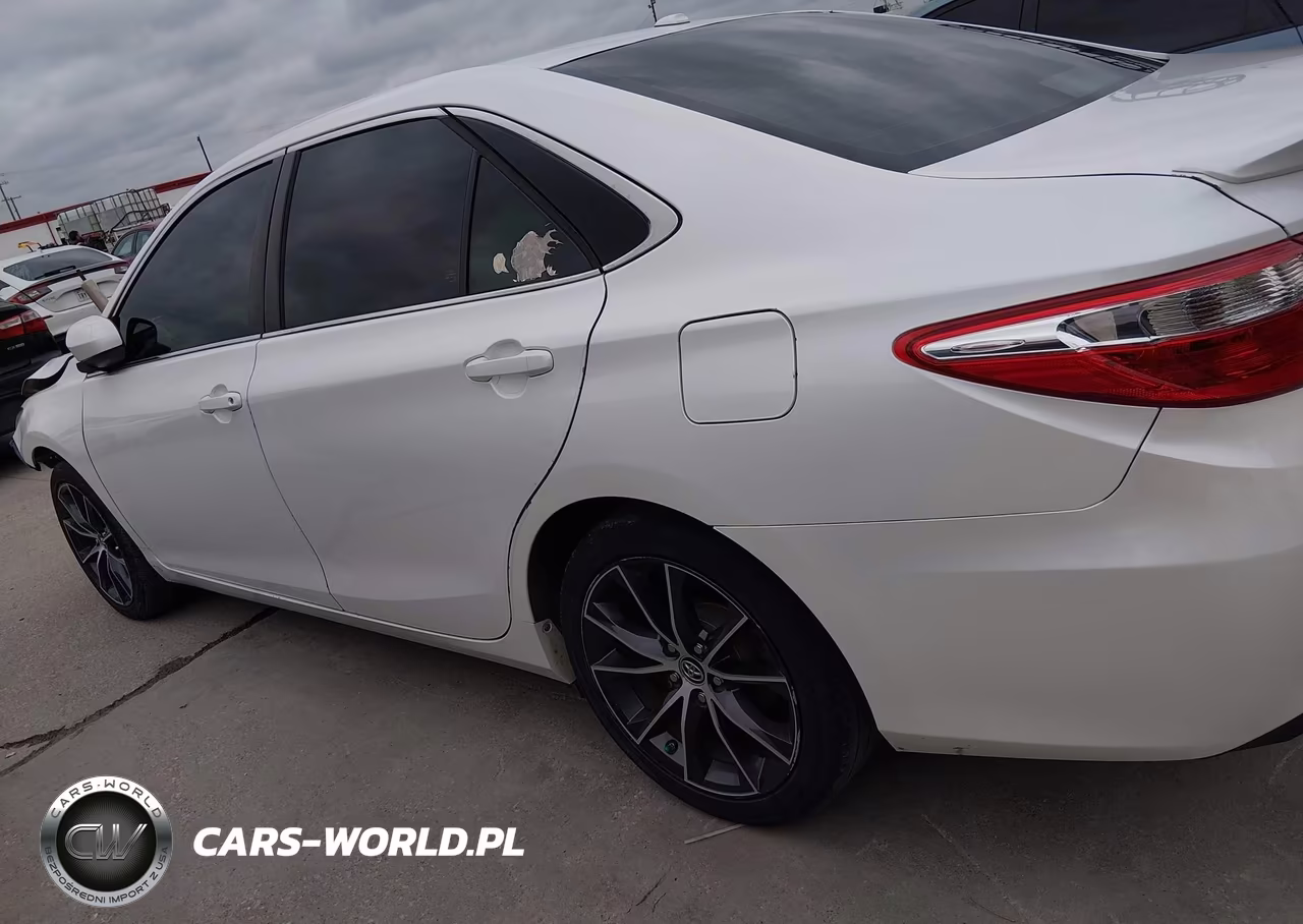 2015 Toyota Camry Xse VIN:4T1BF1FK6FU023270 - 15