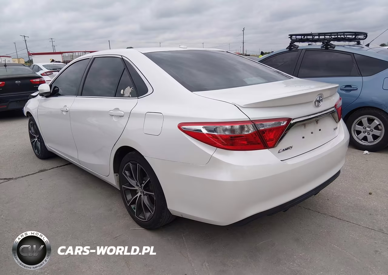 2015 Toyota Camry Xse VIN:4T1BF1FK6FU023270 - 3