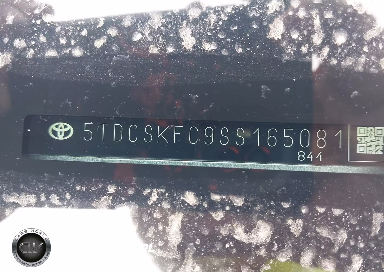 2025 Toyota Sienna Xse VIN:5TDCSKFC9SS165081 - 9