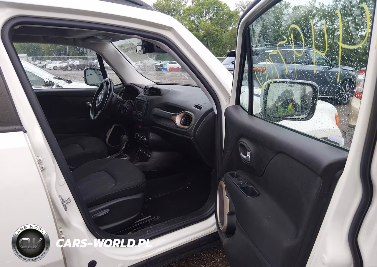 2017 Jeep Renegade Latitude 4X4 VIN:ZACCJBBB4HPE50020 - 5