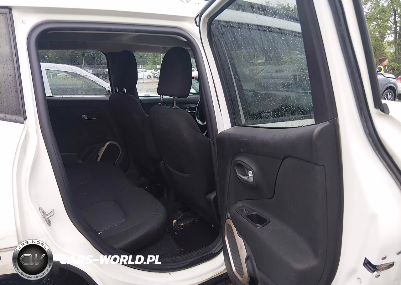 2017 Jeep Renegade Latitude 4X4 VIN:ZACCJBBB4HPE50020 - 8