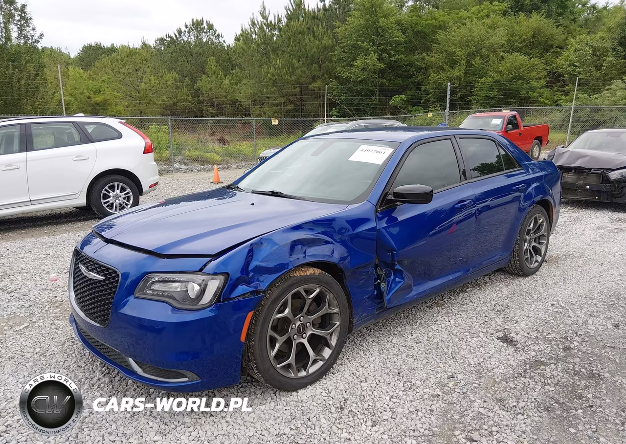2018 Chrysler 300 Touring VIN:2C3CCAAG3JH191078 - 2