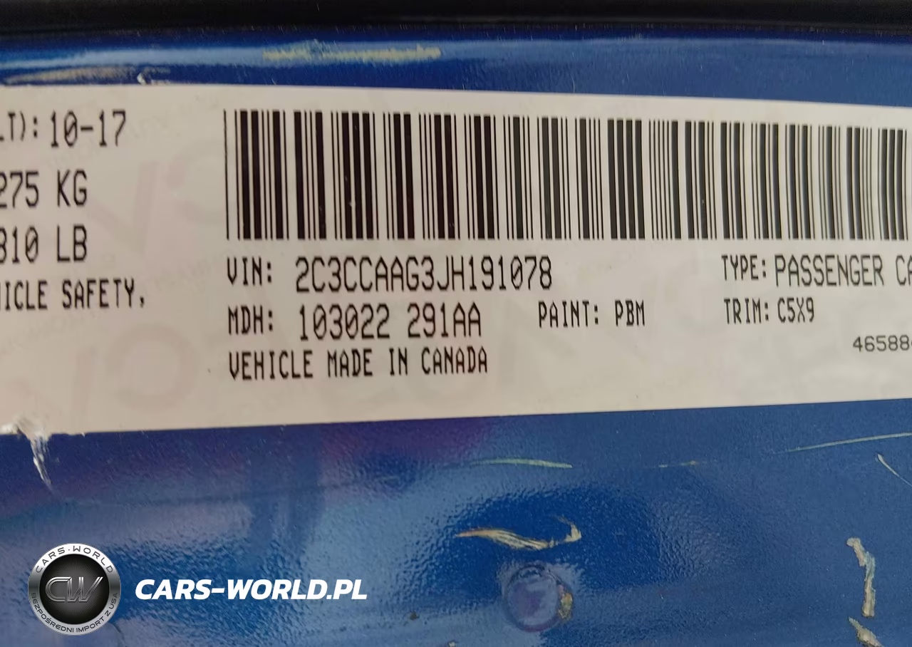 2018 Chrysler 300 Touring VIN:2C3CCAAG3JH191078 - 9