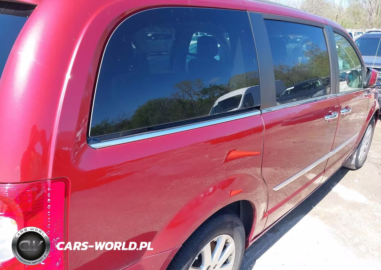 2015 Chrysler Town & Country Touring VIN:2C4RC1BG5FR618489 - 6