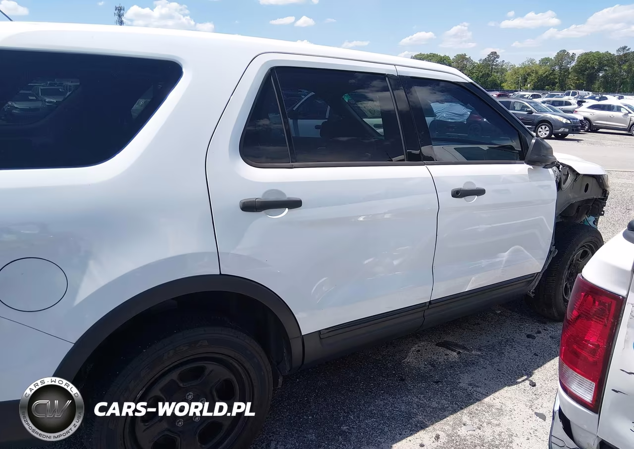 2015 Ford Utility Police Interceptor VIN:1FM5K8AR4FGC29885 - 13