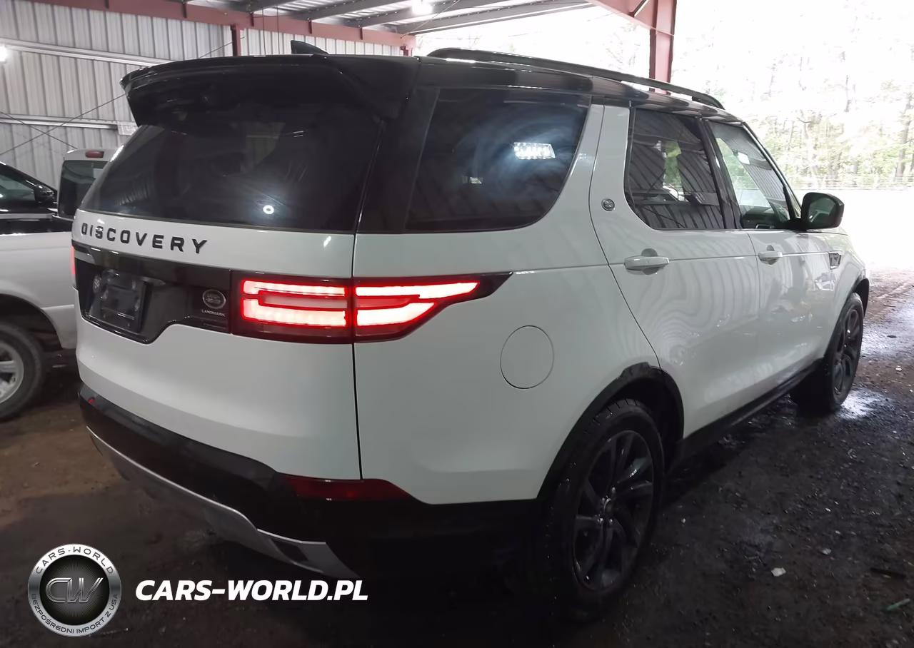 2020 Land Rover Discovery Landmark Edition VIN:SALRU2RV2L2442074 - 4