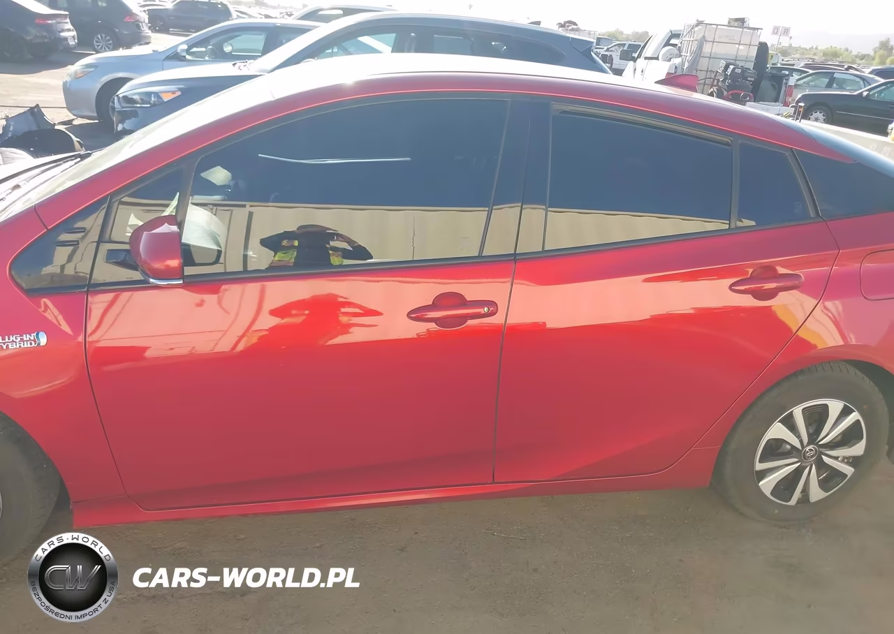 2019 Toyota Prius Prime Premium VIN:JTDKARFP3K3105034 - 14