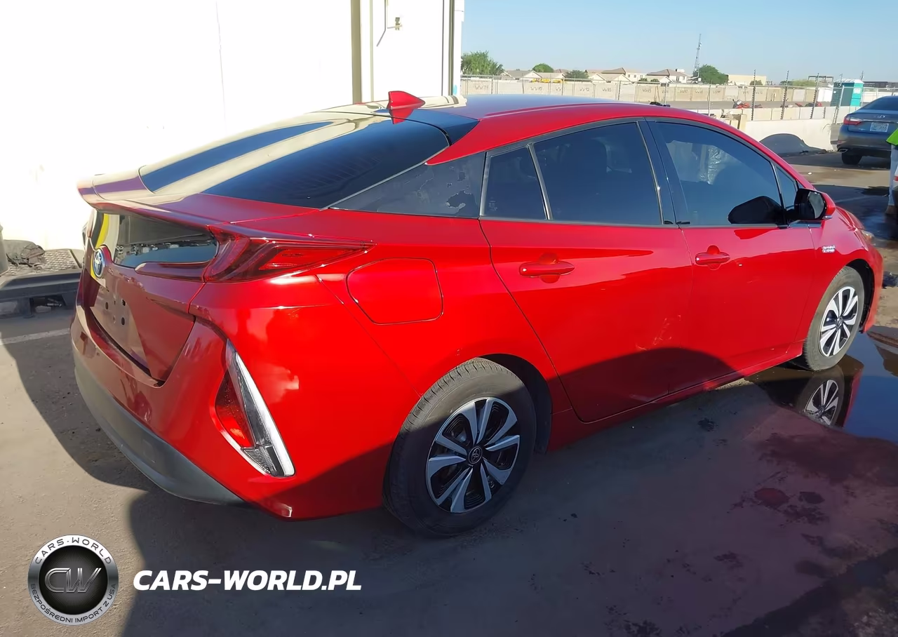 2019 Toyota Prius Prime Premium VIN:JTDKARFP3K3105034 - 4