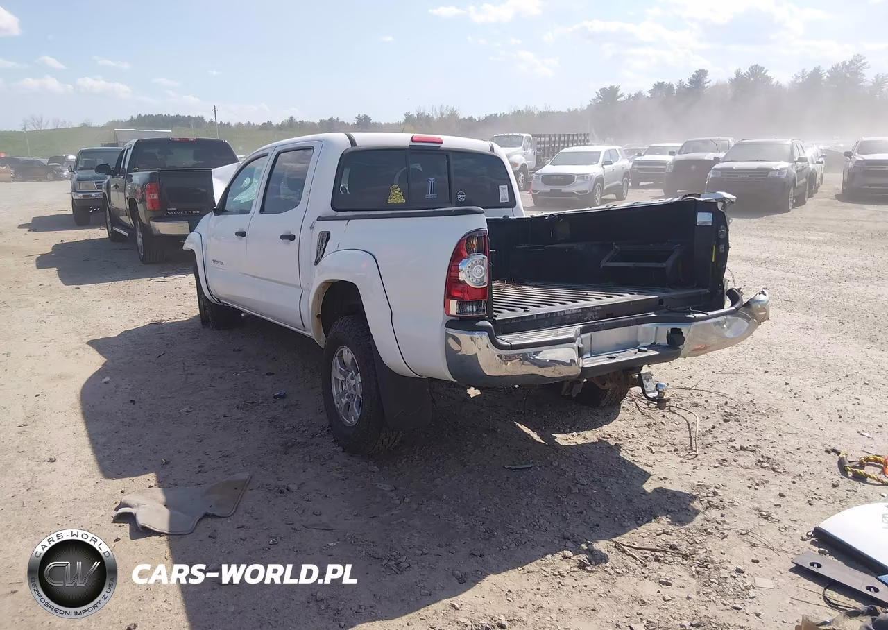 2011 Toyota Tacoma Base V6 VIN:3TMLU4EN6BM066517 - 3