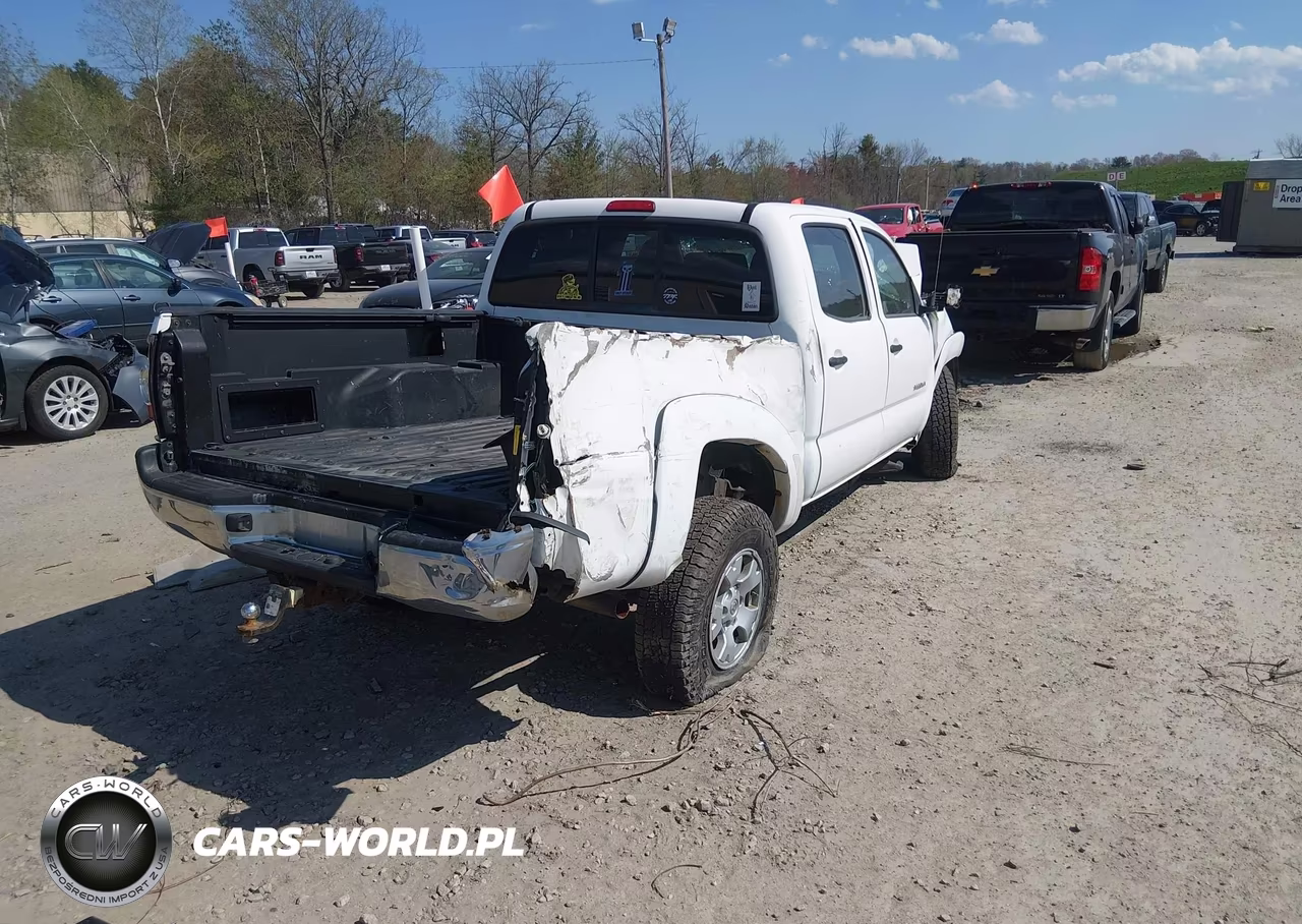 2011 Toyota Tacoma Base V6 VIN:3TMLU4EN6BM066517 - 4