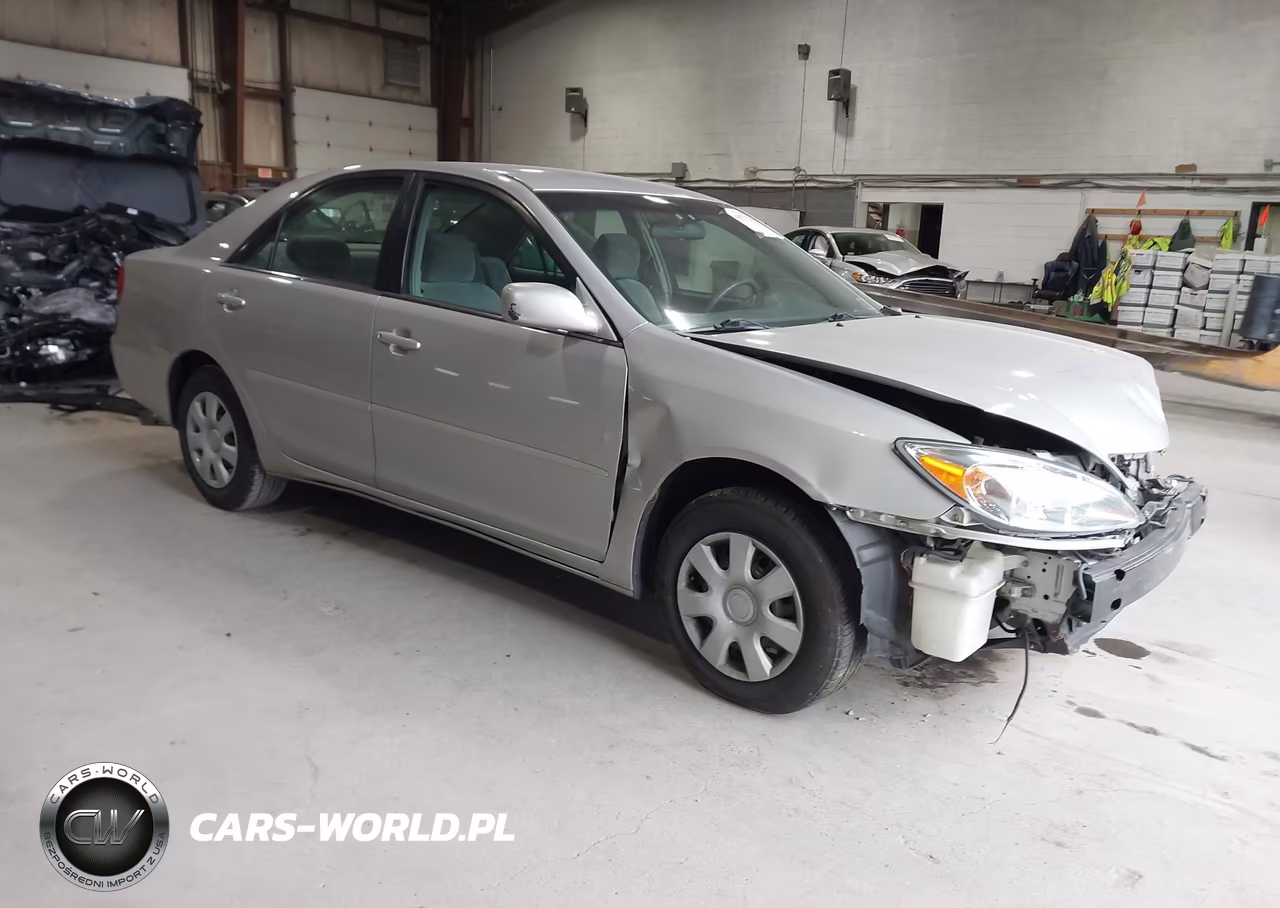 2004 Toyota Camry Le